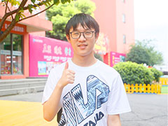 【新生故事】張子恒：實(shí)地考察后，我選擇來(lái)武漢新華學(xué)電競(jìng)！